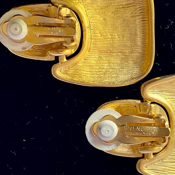 Vintage Givenchy Brushed Gold Door Knocker Clip-on Earrings - Picture 7 of 8